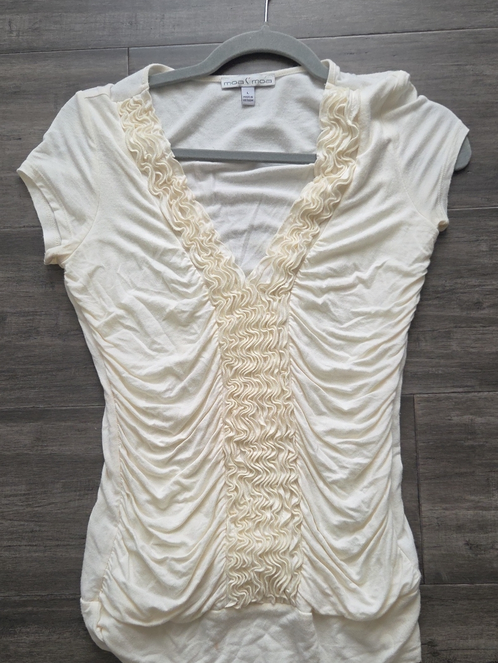 Women's/ Juniors Moa Moa Ivory Ruffled V-Neck Short Sleeve Top~Size LARGE